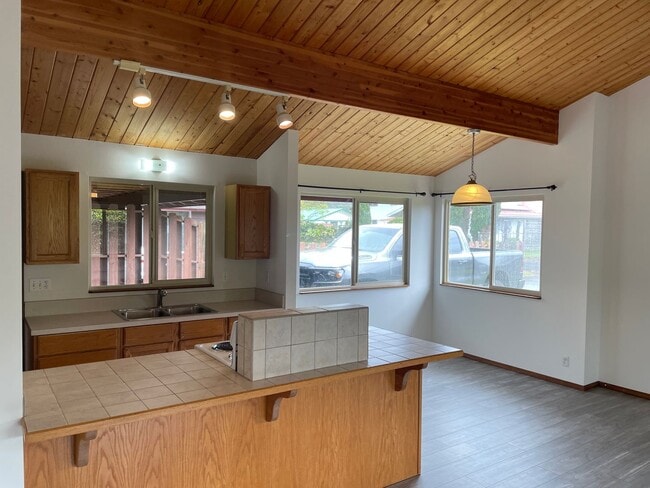 Building Photo - Stothers, Gerald and Almarie (B)