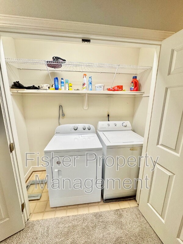 Building Photo - 342 Rossmere Dr