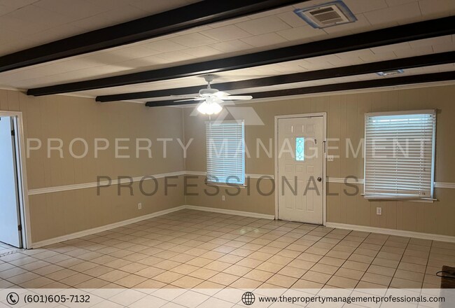 Building Photo - 1258 Deerfield Ln