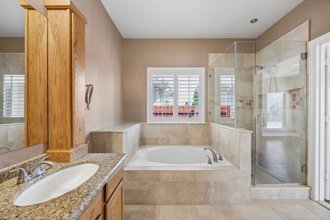 Building Photo - 9865 Tanglebrush Dr