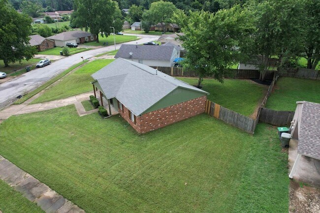 Building Photo - 3884 Kerston Dr