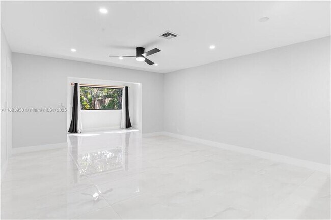 Building Photo - 9080 NW 23rd St