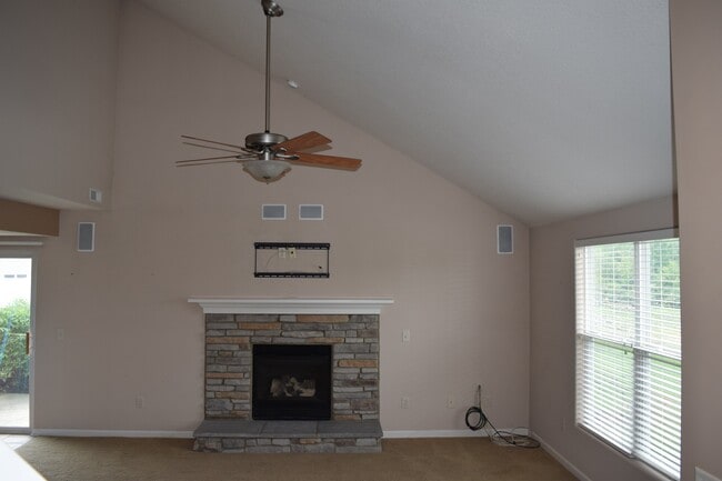 Building Photo - 10038 Oak Trail Rd