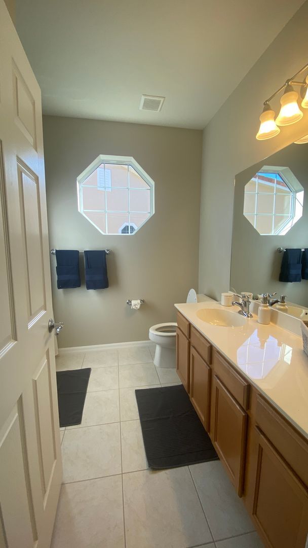 Building Photo - Prime Sarasota Seasonal Rental — Lakeside Mediterranean Gem