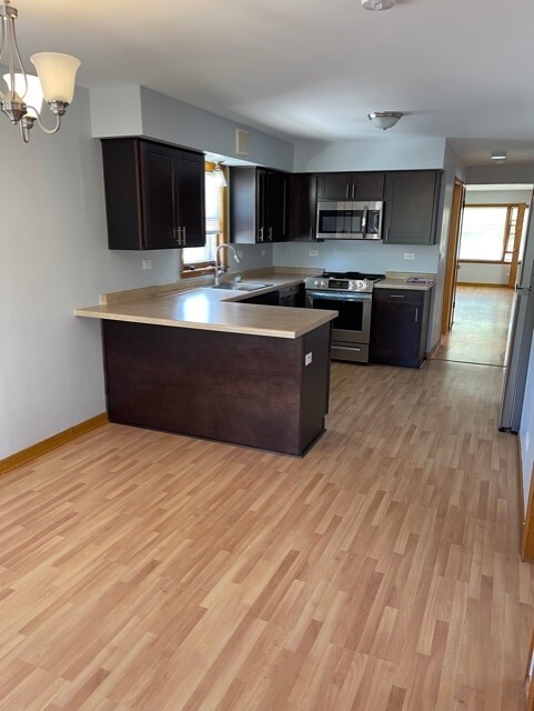 Building Photo - 4570 N Narragansett Ave
