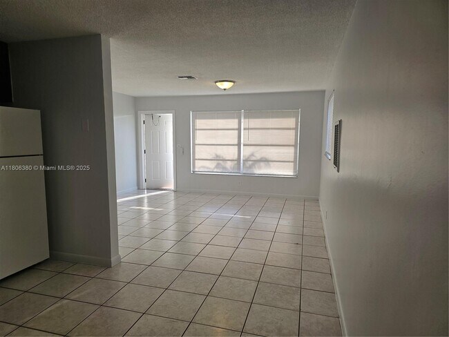 Building Photo - 4564 NW 16th Terrace