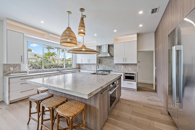 Building Photo - 310 Edmor Rd