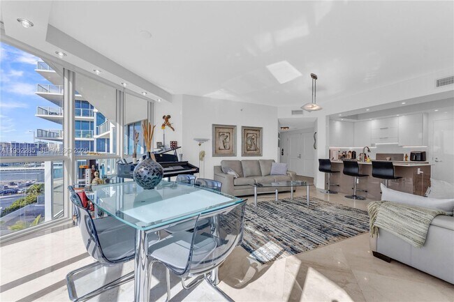 Building Photo - 3101 S Ocean Dr