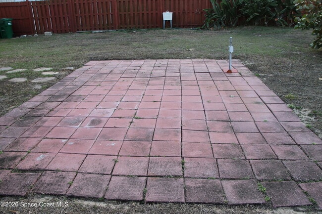 Building Photo - 904 Kensington Dr