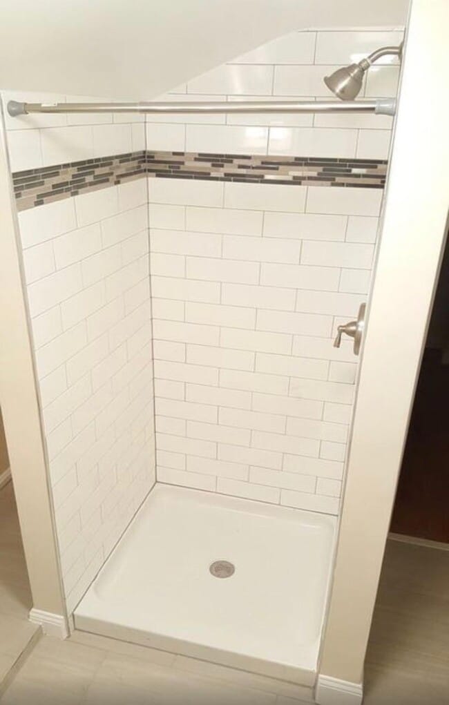 Building Photo - 102 E South St