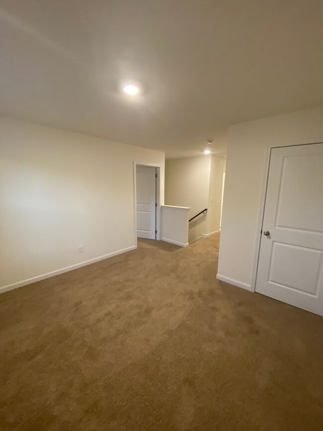 Building Photo - Gorgeous South Knoxville house!!!!!