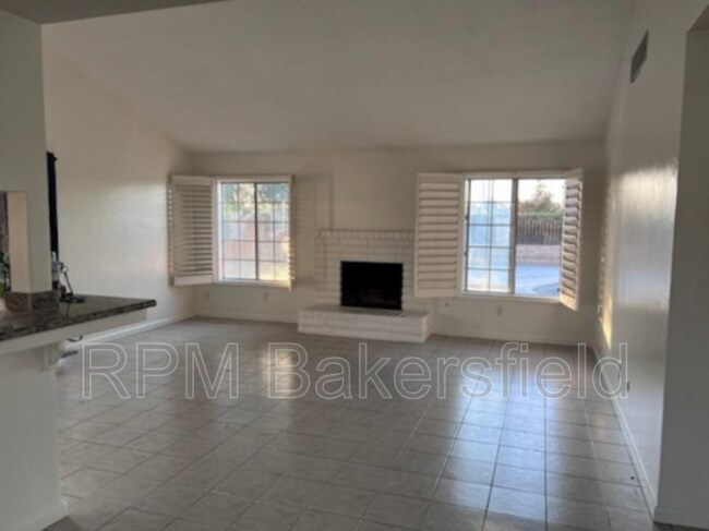 Building Photo - 2851 Van Buren Pl