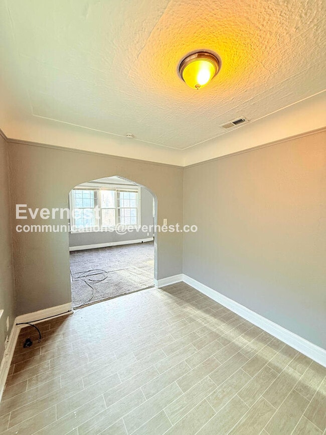 Building Photo - 4066 Tyler St