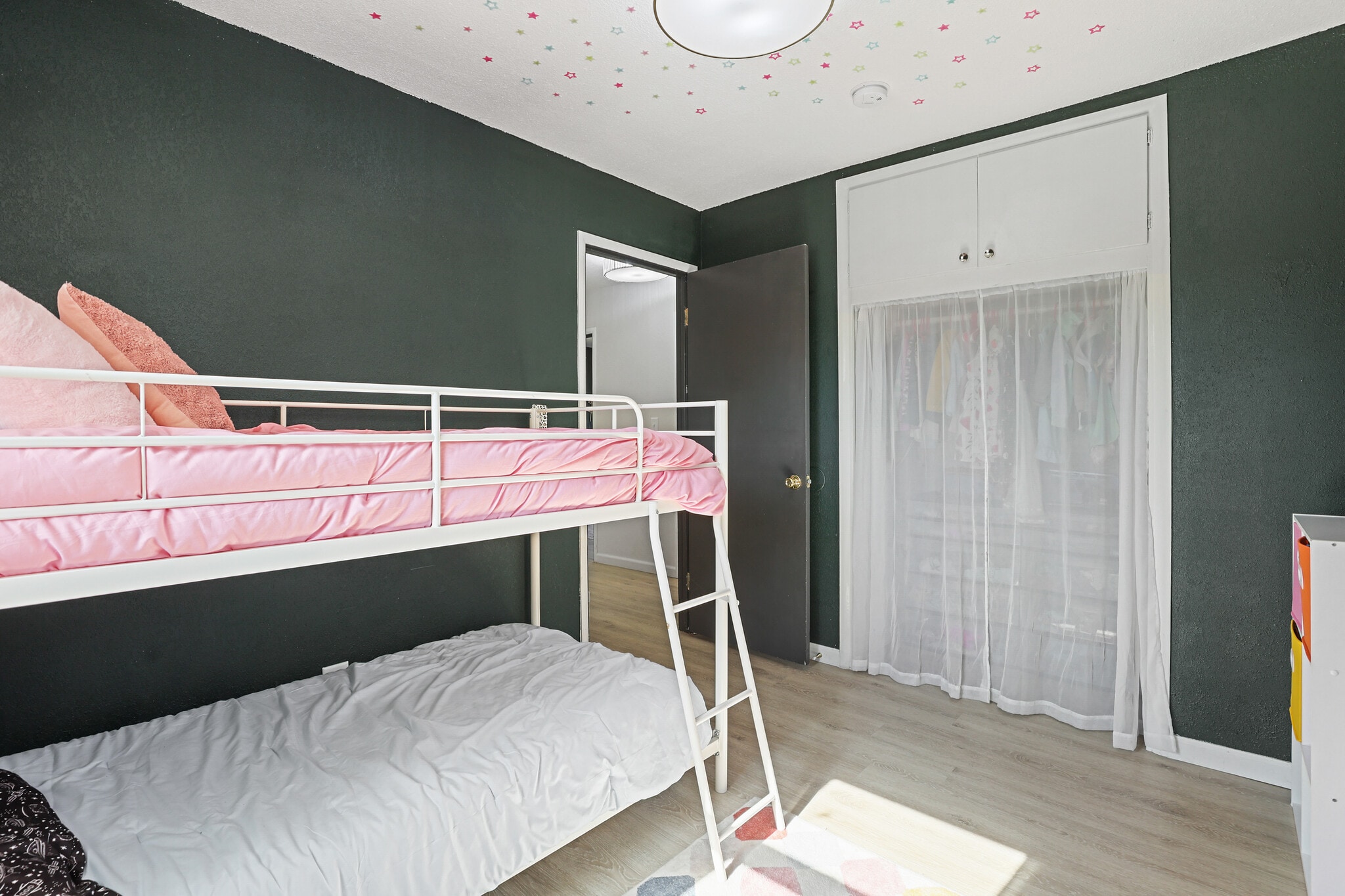 Building Photo - 2120 Rena Pl