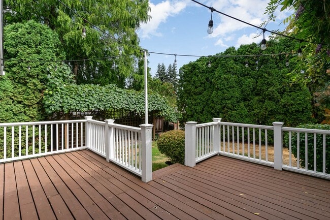 Building Photo - 3Bd/1.75Ba Kirkland Home