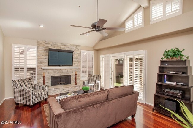 Building Photo - 7771 E Foxmore Ln