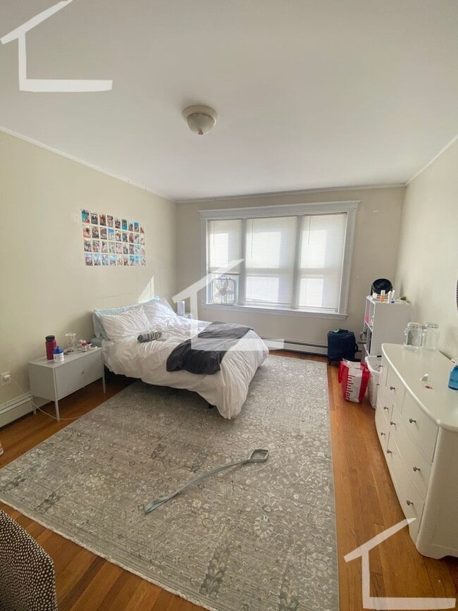 Building Photo - Awesome 3 bed 2 bath in Brighton.... SEPT 1ST MOVE IN