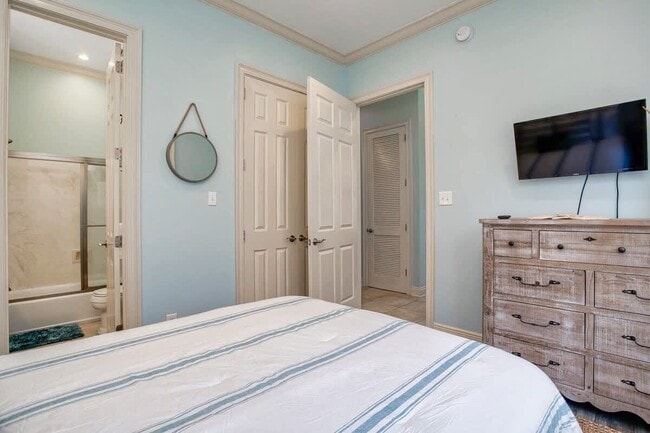 Building Photo - 6727 Kiva Way
