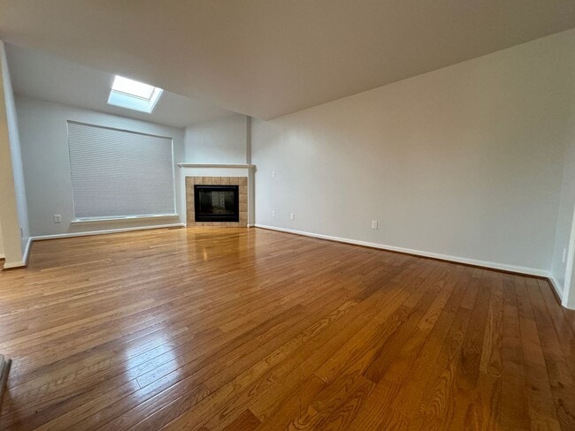 Building Photo - THREE BEDROOM  w Finished Basement- PARKLA...