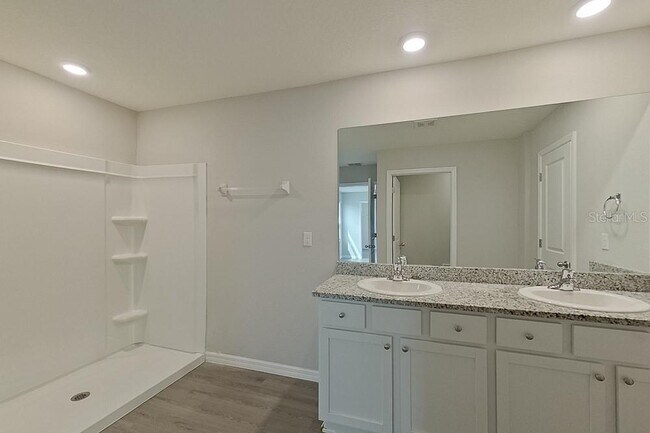 Building Photo - 8610 SW 44th Ct