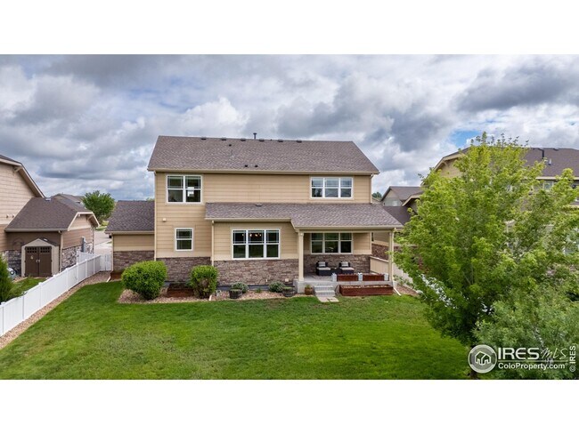 Building Photo - 2211 Winding Dr