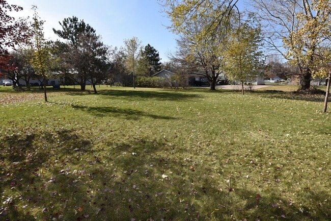 Building Photo - 1049-1051 Terrace Drive