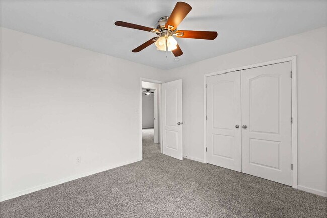 Building Photo - Spacious 4-Bedroom Gem with 2.5 Baths in t...