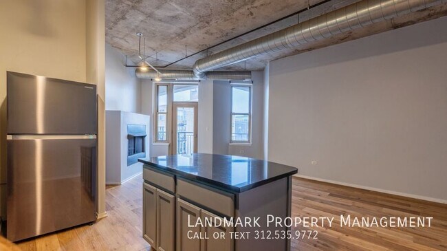 Building Photo - 6 S Laflin St