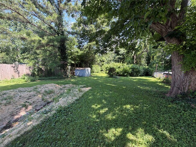 Building Photo - 8733 Mavis Pl