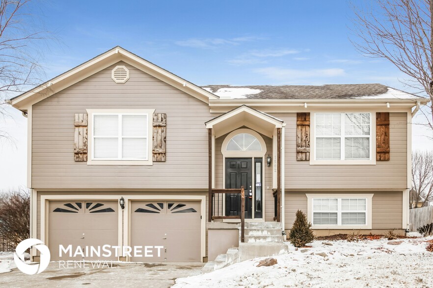 Building Photo - 1502 Willow Dr
