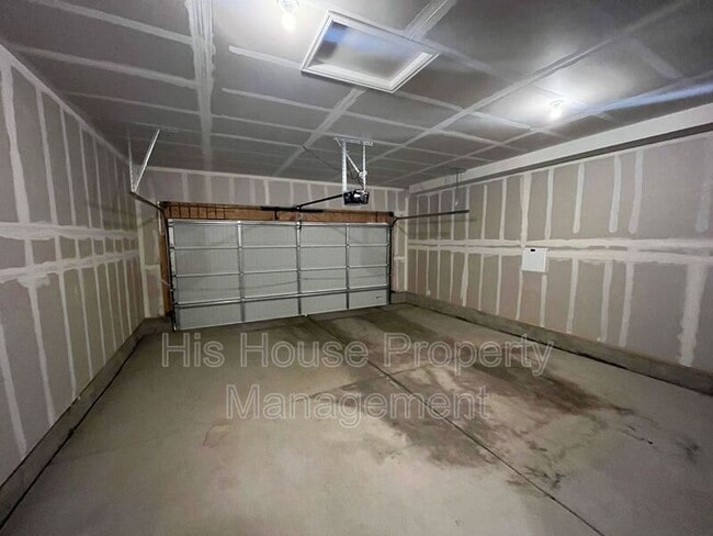 Building Photo - 5551 W 29th St