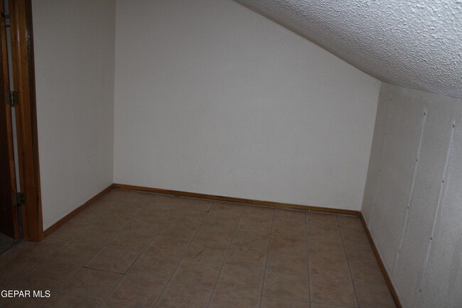 Building Photo - 704 Springfire Dr