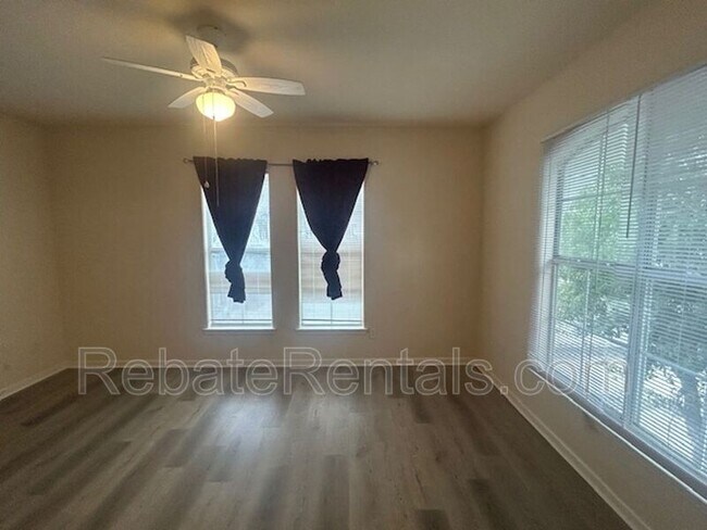 Building Photo - 8290 Gate Pkwy W