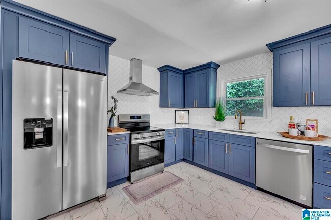 Building Photo - 917 S Forrest Dr