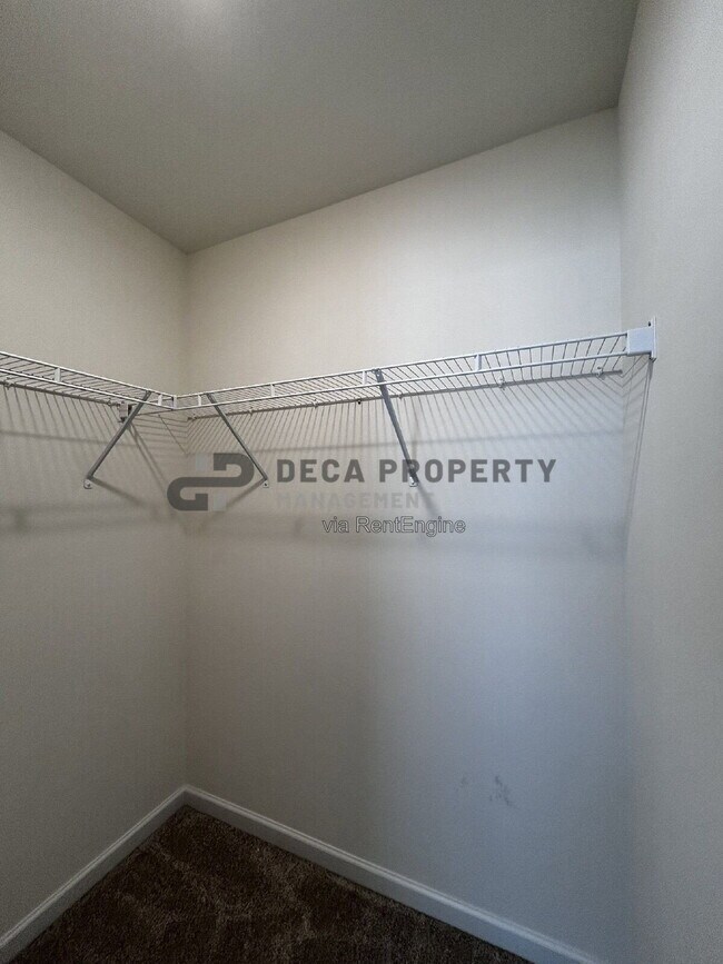 Building Photo - 288 Crestfield Ct