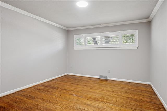 Building Photo - 6441 Linden Ln