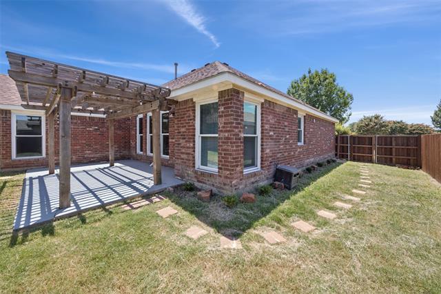 Building Photo - 7806 Albany Dr