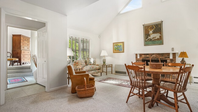 Building Photo - 106 Spoonwood Rd