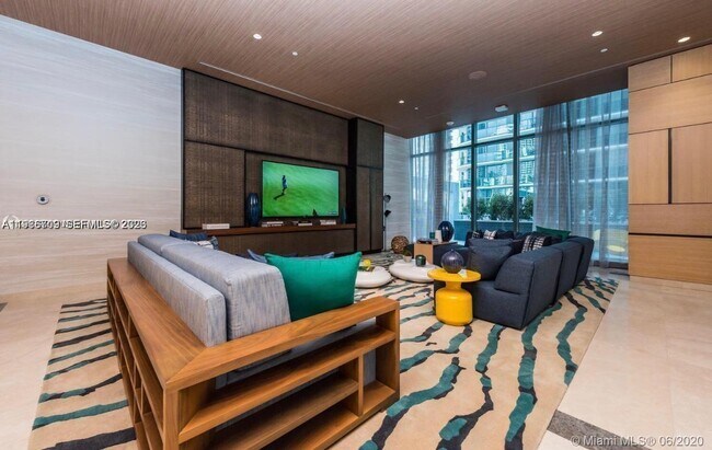 Building Photo - 55 SW 9th St