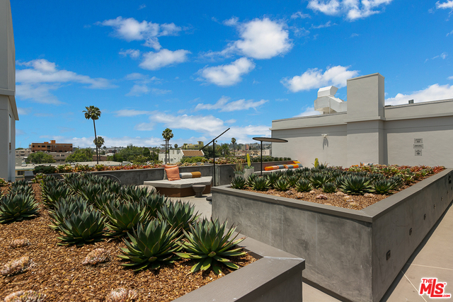 Building Photo - 3675 Dunn Dr