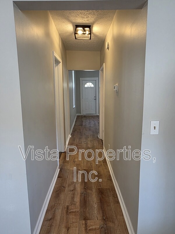 Building Photo - 313 Thomas St