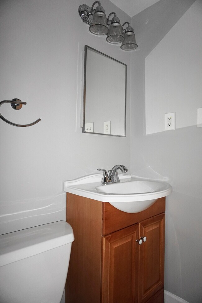 Building Photo - 8564 Gradien Dr