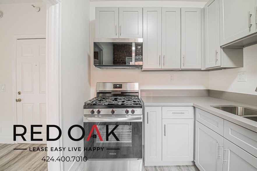 Building Photo - 147 Normandie Ave