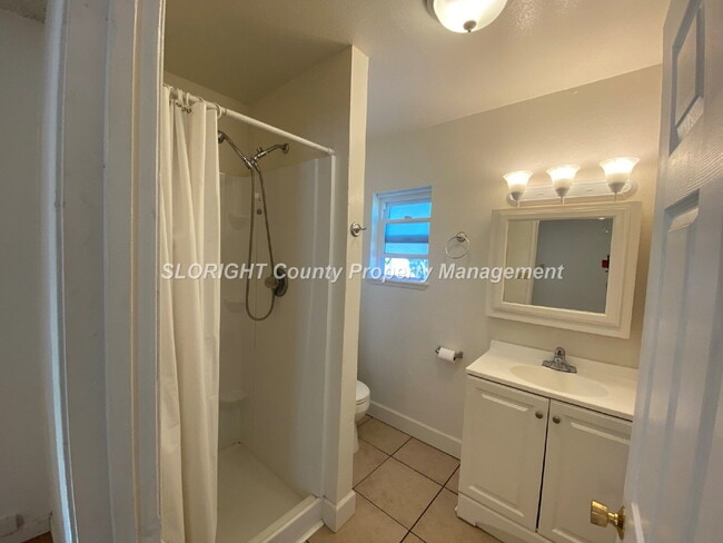 Building Photo - AVAILABLE February - Secluded 1 Bedroom 1 bath Home in Atascadero