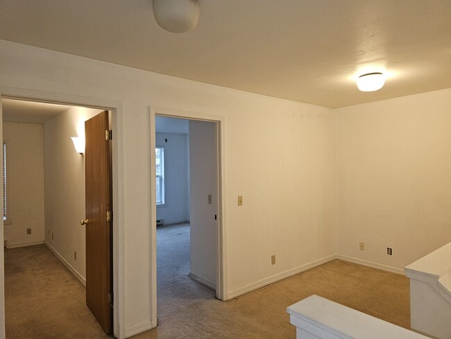 Building Photo - 1070 Elk Run Ln