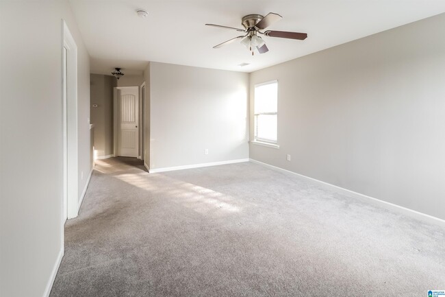 Building Photo - 165 Briar Ridge Ln