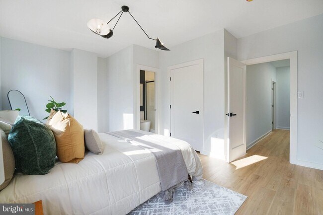 Building Photo - 403 O St NW