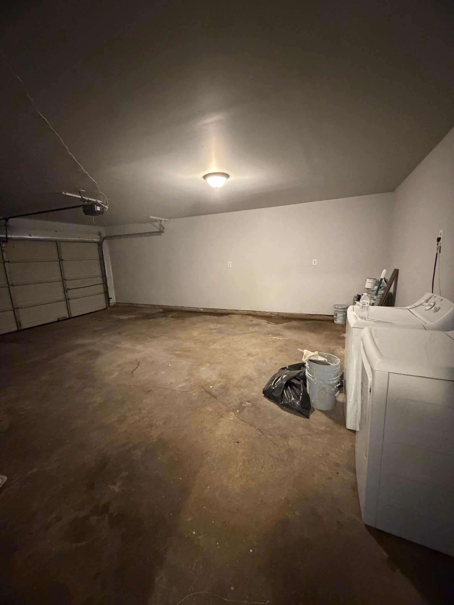 Building Photo - 519 Wren Ave