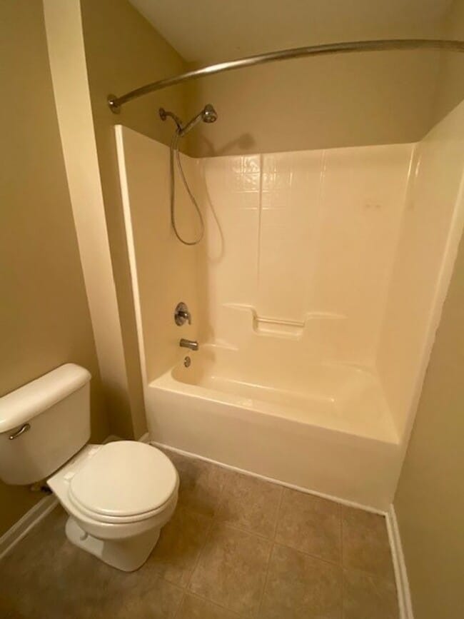 Building Photo - Charming 3 bedroom 2 bath home in Windsor park