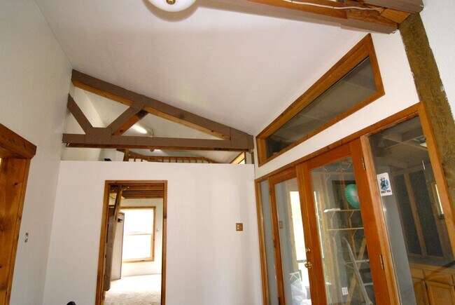 Building Photo - Riverfront property in Coast Range